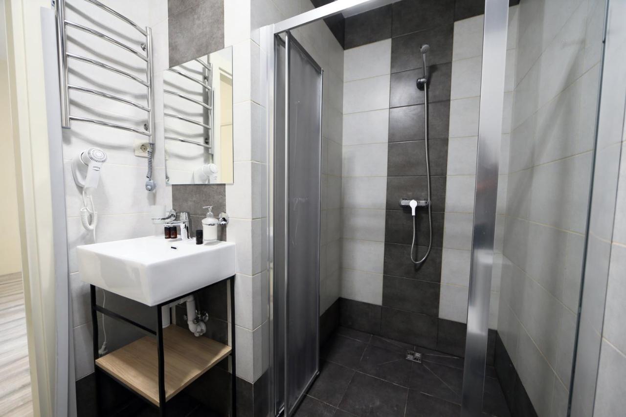 Hotel Golden Lemon Готель Золотий Лимон Lviv Buitenkant foto